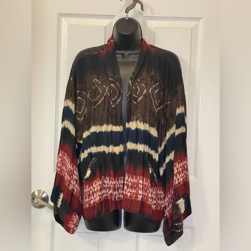 Love Kyla brand boho inspired kimono with side pockets